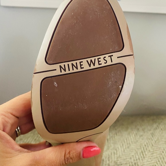 Nine West Mary Jane heels - Picture 5 of 6